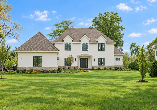 Photo 1 of Single family home for sale at 270 Majestic Oak Ct, Lake Forest, IL 60045 | MLS# 12787122 | Listing updated on 2026-10-21