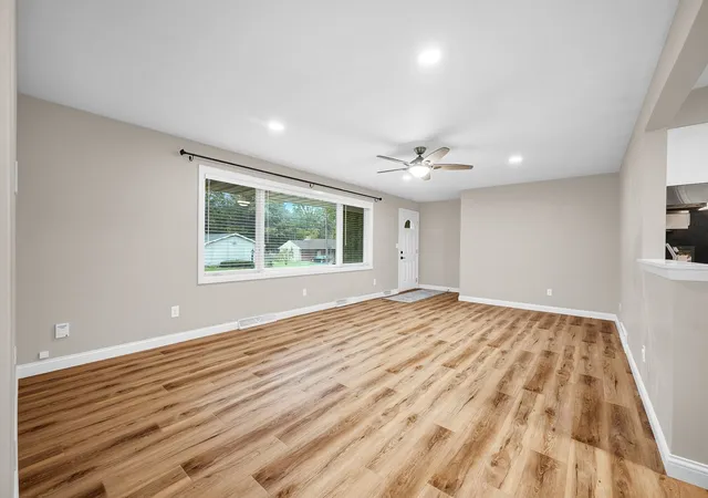 Photo 4 of Single family home for sale at 211 Gregory St, Normal, IL 61761 | MLS# 12787134 | Listing updated on 2026-10-20