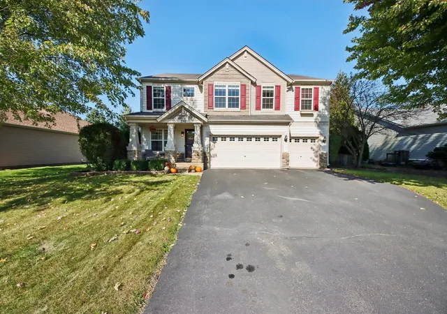Single family home for sale at 250 Sparrow Dr, Woodstock, IL 60098 | MLS# 12787140
