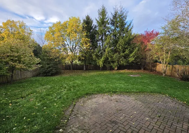 Photo 2 of Single family home for sale at 5475 Savoy Dr, Lake In The Hills, IL 60156 | MLS# 12787147 | Listing updated on 2026-10-23
