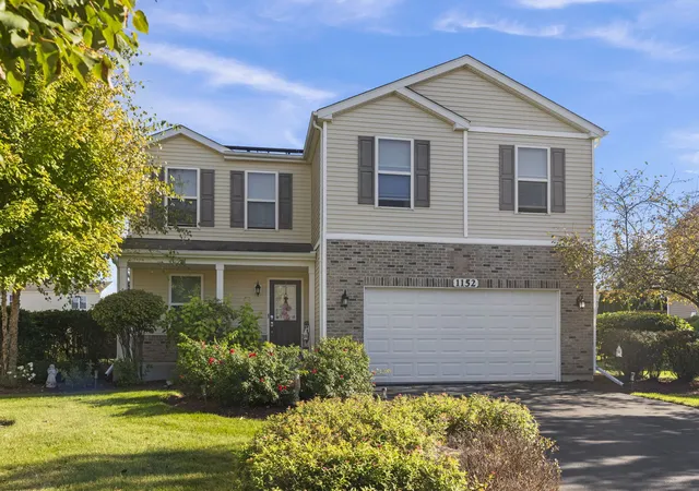 Photo 2 of Single family home for sale at 1152 Midnight Pl, Yorkville, IL 60560 | MLS# 12787162 | Listing updated on 2026-10-22