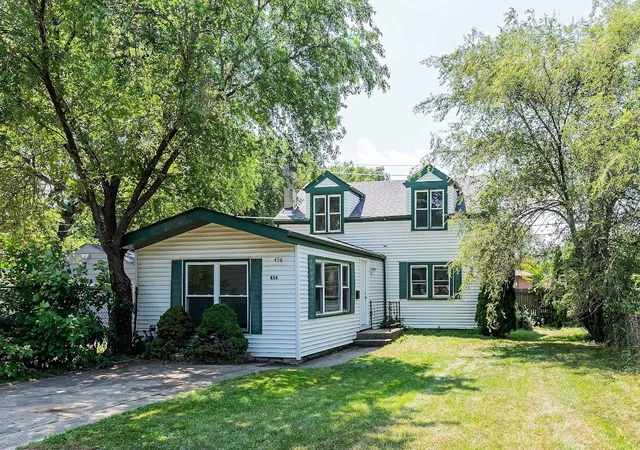 Single family home for sale at 456 Greenbay Ave, Calumet City, IL 60409 | MLS# 12787178