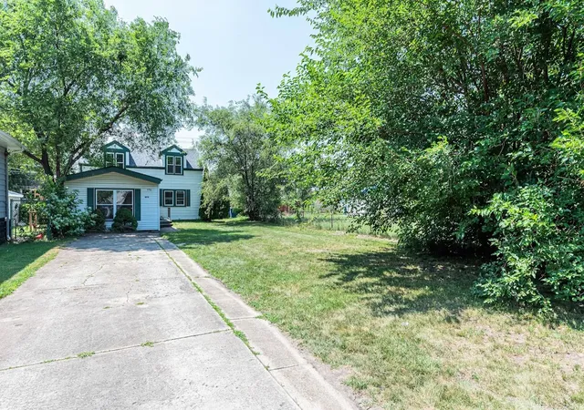 Photo 1 of Single family home for sale at 456 Greenbay Ave, Calumet City, IL 60409 | MLS# 12787178 | Listing updated on 2026-10-22