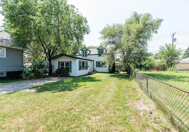 Photo 2 of Single family home for sale at 456 Greenbay Ave, Calumet City, IL 60409 | MLS# 12787178 | Listing updated on 2026-10-22