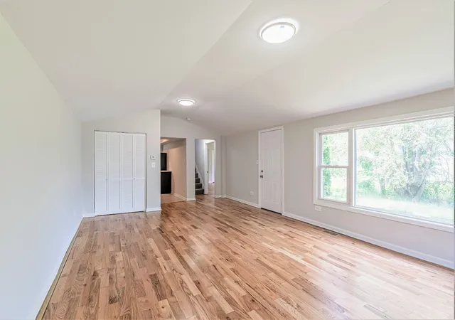 Photo 4 of Single family home for sale at 456 Greenbay Ave, Calumet City, IL 60409 | MLS# 12787178 | Listing updated on 2026-10-22