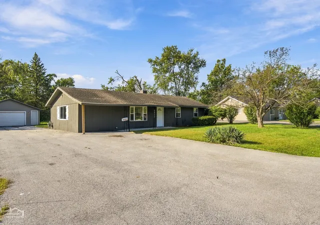 Photo 2 of Single family home for sale at 4671 185th Place, Country Club Hills, IL 60478 | MLS# 12787188 | Listing updated on 2026-10-22