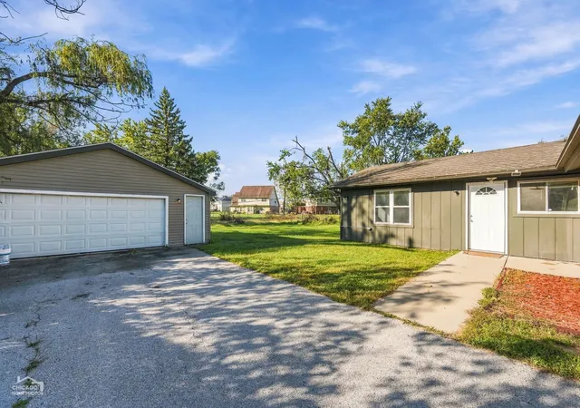 Photo 3 of Single family home for sale at 4671 185th Place, Country Club Hills, IL 60478 | MLS# 12787188 | Listing updated on 2026-10-22