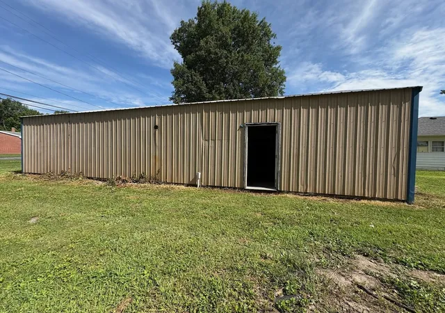 Photo 2 of Land for sale at 513 North 6th St, Elkville, IL 62932 | MLS# 12787189 | Listing updated on 2026-10-22