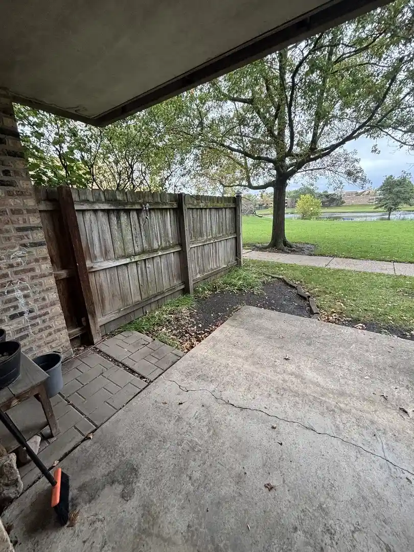 Listing Photo 16 - Condo for sale in 1919 Prairie Sq located at 1919 Prairie Sq, Schaumburg, IL 60173 - Unit #32