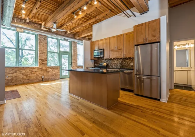 Photo 2 of Condo for sale at 1701 N Damen Ave #204, Chicago, IL 60647 | MLS# 12787216 | Listing updated on 2026-10-27