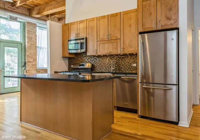 Photo 3 of Condo for sale at 1701 N Damen Ave #204, Chicago, IL 60647 | MLS# 12787216 | Listing updated on 2026-10-27