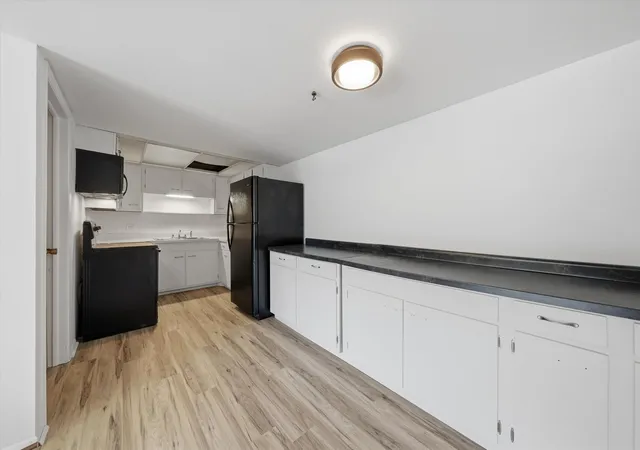 Photo 4 of Condo for sale at 940 Holbrook Rd #32A, Homewood, IL 60430 | MLS# 12787219 | Listing updated on 2026-10-28
