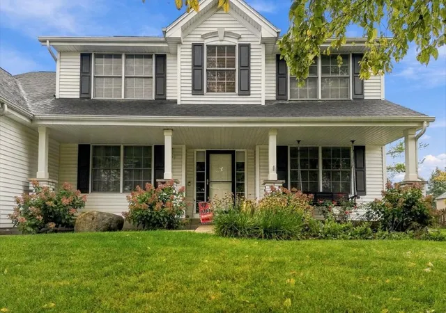 Photo 2 of Single family home for sale at 13208 Glencree Ln, Rockton, IL 61072 | MLS# 12787227 | Listing updated on 2026-10-22
