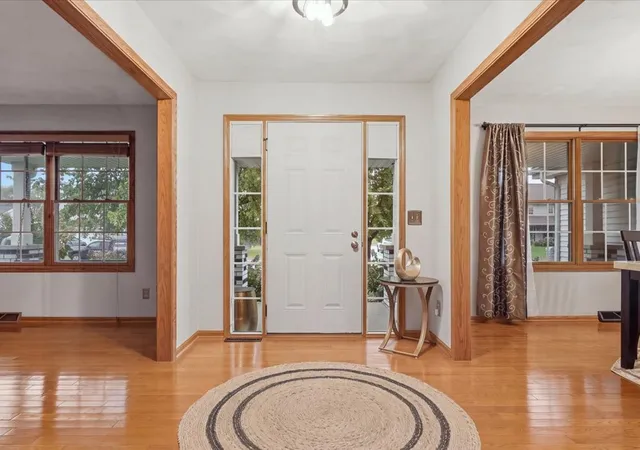 Photo 3 of Single family home for sale at 13208 Glencree Ln, Rockton, IL 61072 | MLS# 12787227 | Listing updated on 2026-10-22