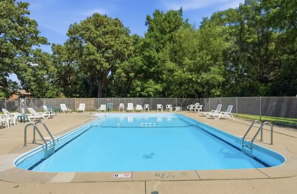Listing Photo 22 - Condo for sale in 4602 W Northfox Ln located at 4602 W Northfox Ln, McHenry, IL 60050 - Unit 4602 W Northfox Ln