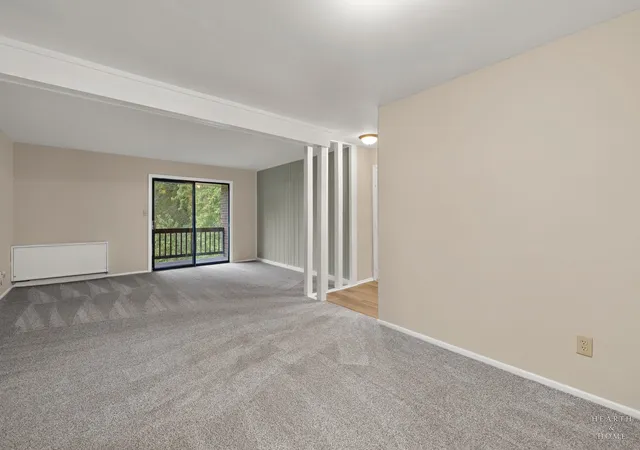 Listing Photo 4 - Condo for sale in building located at 4602 W Northfox Ln, McHenry, IL 60050 - Unit #6