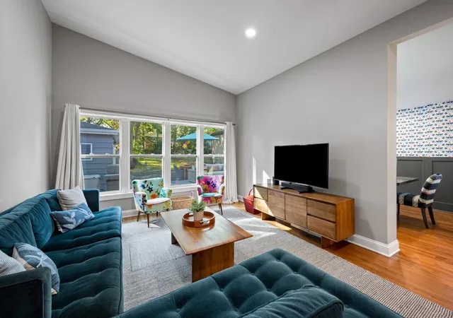 Photo 2 of Single family home for sale at 305 Wilshire Dr W, Wilmette, IL 60091 | MLS# 12787235 | Listing updated on 2026-10-27