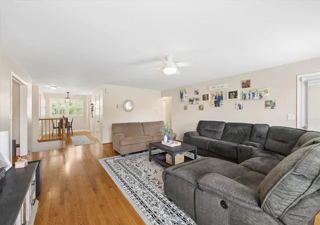 Photo 3 of Condo for sale at 1721 W Orchard Pl, Arlington Heights, IL 60005 | MLS# 12787244 | Listing updated on 2026-10-20