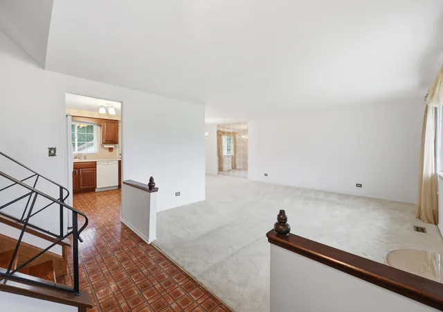 Photo 3 of Single family home for sale at 218 Desmond Dr, Schaumburg, IL 60193 | MLS# 12787249 | Listing updated on 2026-10-21