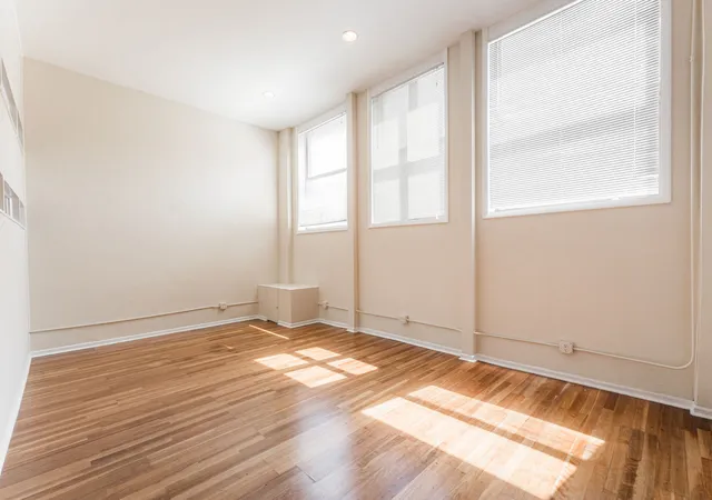 Photo 3 of Condo for sale at 2120 W Grand Ave #D, Chicago, IL 60612 | MLS# 12787250 | Listing updated on 2026-10-22