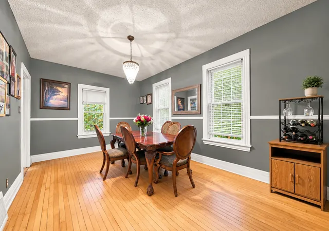 Photo 4 of Single family home for sale at 2334 Walnut St, Blue Island, IL 60406 | MLS# 12787253 | Listing updated on 2026-10-21