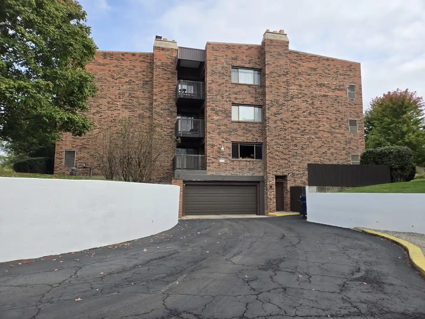 Listing Photo 30 - Condo for sale in 1504 Woodbridge Rd located at 1504 Woodbridge Rd, Joliet, IL 60436 - Unit #3C
