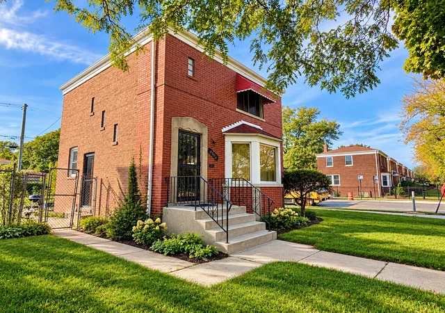 Photo 1 of Single family home for sale at 8900 S Jeffery Blvd, Chicago, IL 60617 | MLS# 12787255 | Listing updated on 2026-10-20