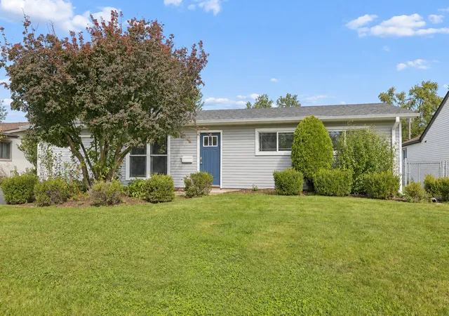 Single family home for sale at 10238 Hilltop Dr, Orland Park, IL 60462 | MLS# 12787257