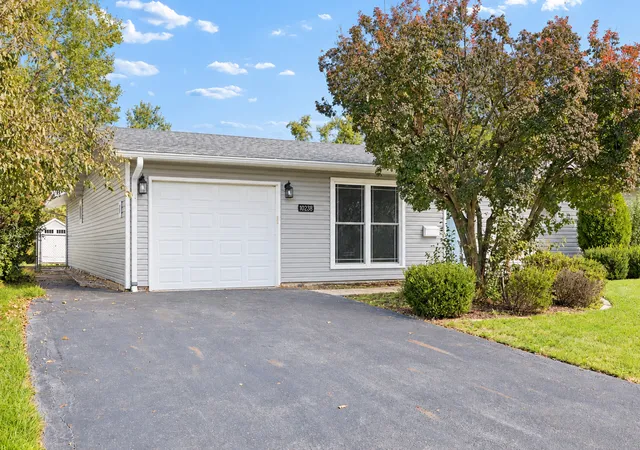 Photo 1 of Single family home for sale at 10238 Hilltop Dr, Orland Park, IL 60462 | MLS# 12787257 | Listing updated on 2026-10-22