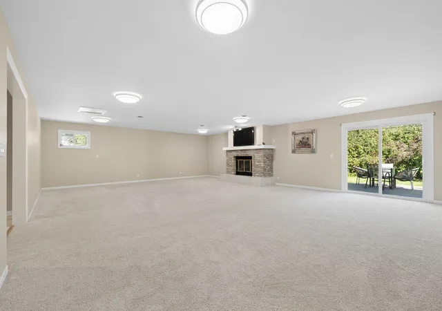 Photo 2 of Single family home for sale at 10238 Hilltop Dr, Orland Park, IL 60462 | MLS# 12787257 | Listing updated on 2026-10-22
