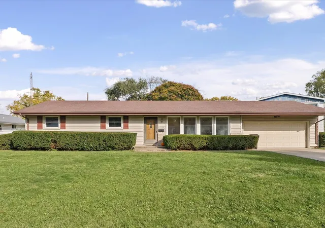 Photo 1 of Single family home for sale at 1705 Gleason Dr, Rantoul, IL 61866 | MLS# 12787258 | Listing updated on 2026-10-29