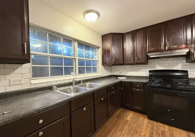 Photo 2 of Single family home for sale at 3515 Bordeaux Ct, Hazel Crest, IL 60429 | MLS# 12787265 | Listing updated on 2026-10-22