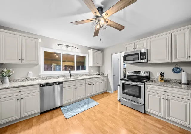 Photo 3 of Single family home for sale at 104 E Grove St, Poplar Grove, IL 61065 | MLS# 12787268 | Listing updated on 2026-10-26