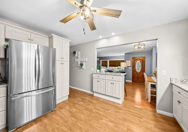 Photo 4 of Single family home for sale at 104 E Grove St, Poplar Grove, IL 61065 | MLS# 12787268 | Listing updated on 2026-10-26