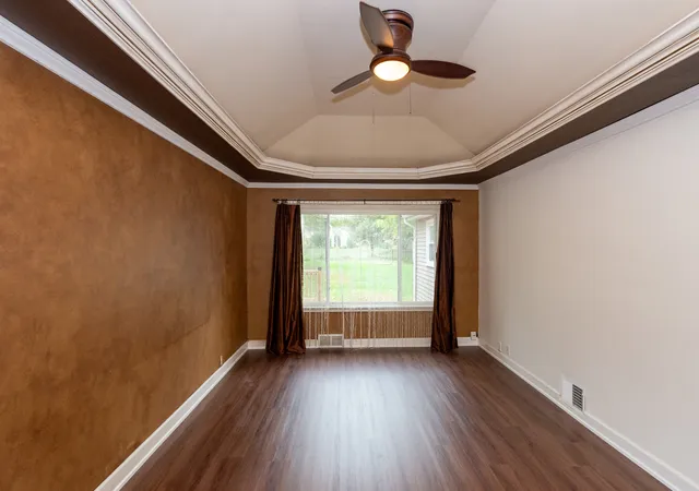 Photo 3 of Single family home for sale at 625 South 2nd St, West Dundee, IL 60118 | MLS# 12787271 | Listing updated on 2026-10-22