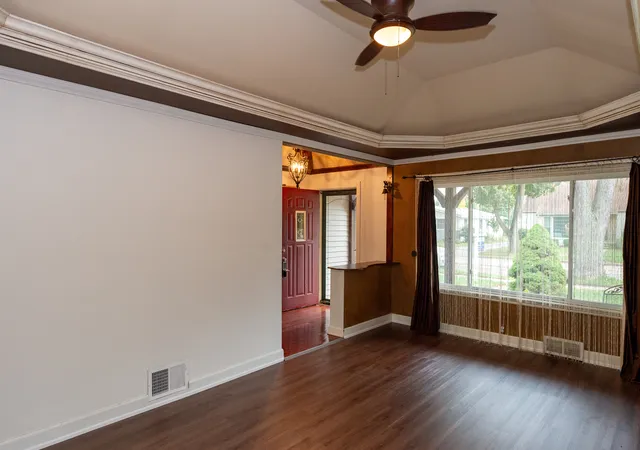 Photo 4 of Single family home for sale at 625 South 2nd St, West Dundee, IL 60118 | MLS# 12787271 | Listing updated on 2026-10-22