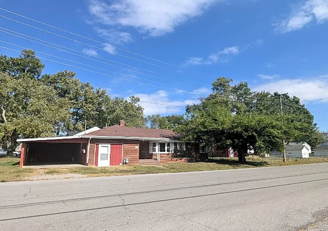 Photo 3 of Single family home for sale at 1804 W Copeland St, Marion, IL 62959 | MLS# 12787293 | Listing updated on 2026-10-20