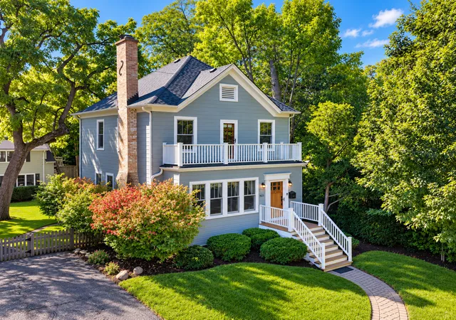Single family home for sale at 1625 Lake Ave, Wilmette, IL 60091 | MLS# 12787310