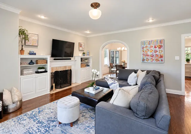 Photo 2 of Single family home for sale at 1625 Lake Ave, Wilmette, IL 60091 | MLS# 12787310 | Listing updated on 2026-10-28
