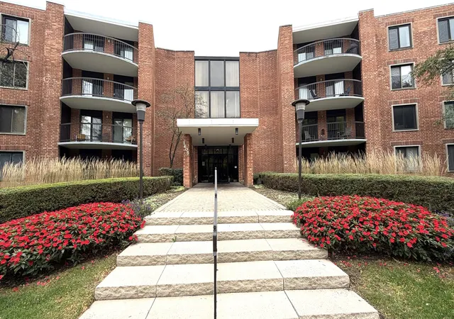 Listing Photo 1 - Condo for sale in building located at 1605 E Central Rd, Arlington Heights, IL 60005 - Unit #202A