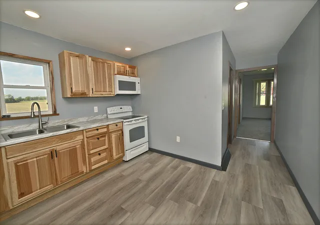 Photo 4 of Single family home for sale at 1752 N 2350th Road, Grand Ridge, IL 61325 | MLS# 12787338 | Listing updated on 2026-10-21
