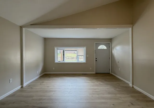 Photo 2 of Single family home for sale at 618 N 9th Street, Murphysboro, IL 62966 | MLS# 12787342 | Listing updated on 2026-10-27