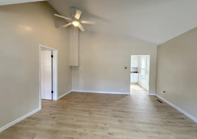 Photo 3 of Single family home for sale at 618 N 9th Street, Murphysboro, IL 62966 | MLS# 12787342 | Listing updated on 2026-10-27