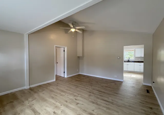 Photo 4 of Single family home for sale at 618 N 9th Street, Murphysboro, IL 62966 | MLS# 12787342 | Listing updated on 2026-10-27