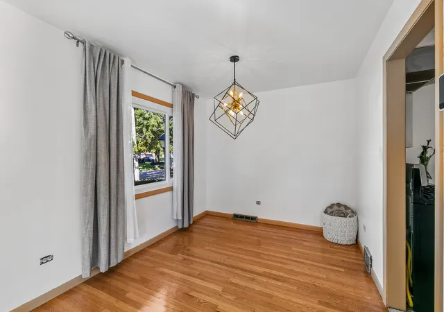 Photo 4 of Single family home for sale at 928 E 171st Street, South Holland, IL 60473 | MLS# 12787345 | Listing updated on 2026-10-30