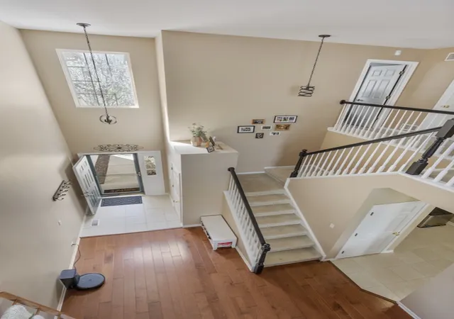 Photo 3 of Townhouse for sale at 335 Thornwood Way #D, South Elgin, IL 60177 | MLS# 12787361 | Listing updated on 2026-10-22