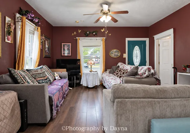 Photo 3 of Single family home for sale at 852 S 4th Avenue, Kankakee, IL 60901 | MLS# 12787372 | Listing updated on 2026-10-25