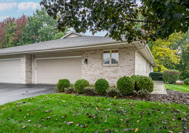 Photo 2 of Townhouse for sale at 1238 N Crest #0, Rockford, IL 61107 | MLS# 12787373 | Listing updated on 2026-10-22