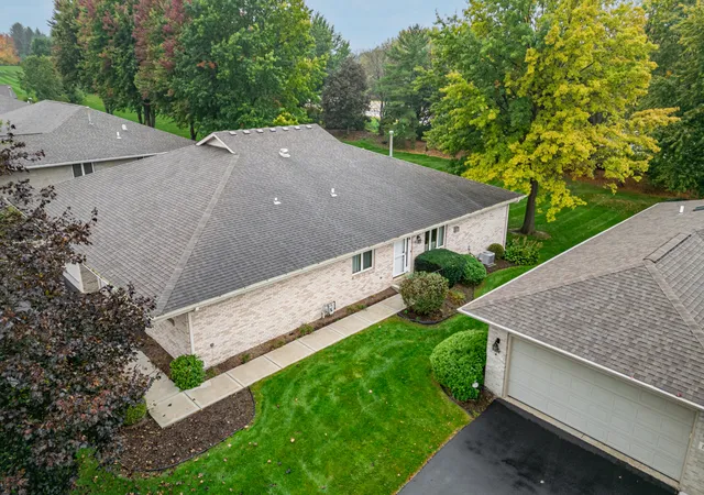 Photo 3 of Townhouse for sale at 1238 N Crest #0, Rockford, IL 61107 | MLS# 12787373 | Listing updated on 2026-10-22