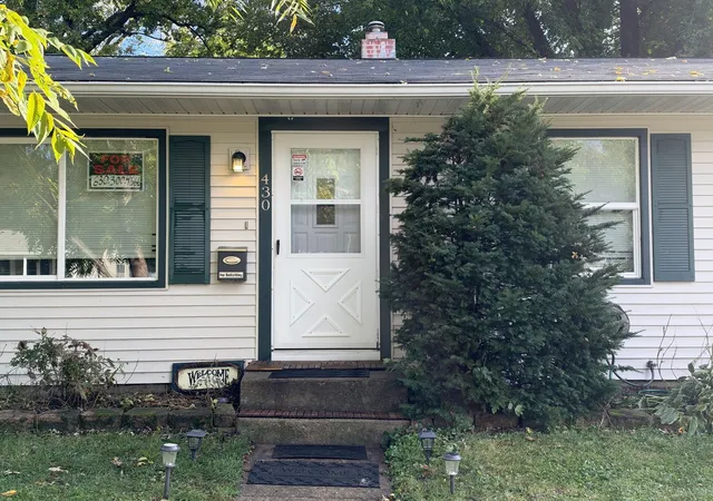 Photo 3 of Single family home for sale at 430 Spring Ave, De Kalb, IL 60115 | MLS# 12787381 | Listing updated on 2026-10-21